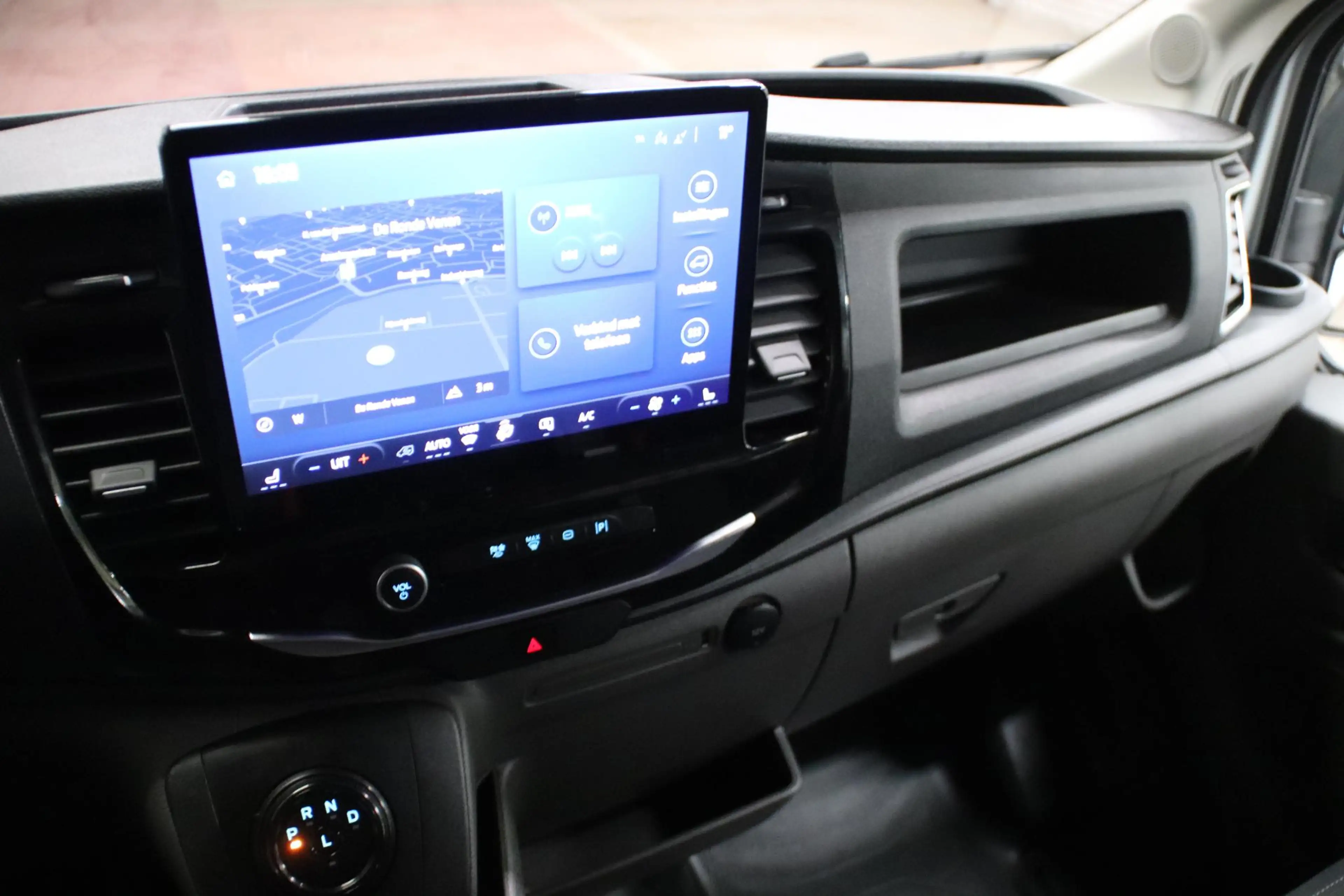 Ford E-Transit L2H2 Trend 68 kWh — photo 9