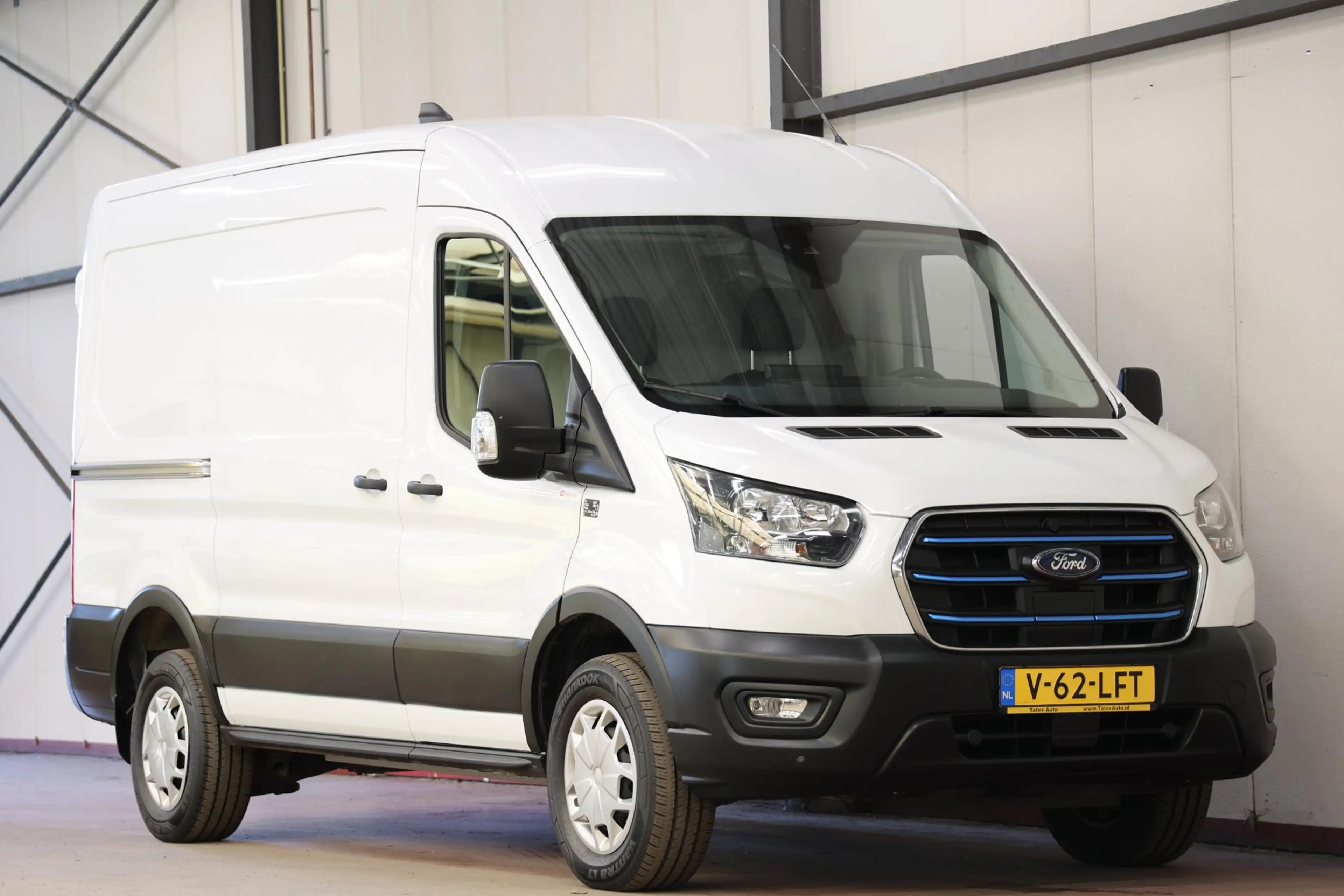 Ford E-Transit L2H2 Trend 68 kWh — photo 3