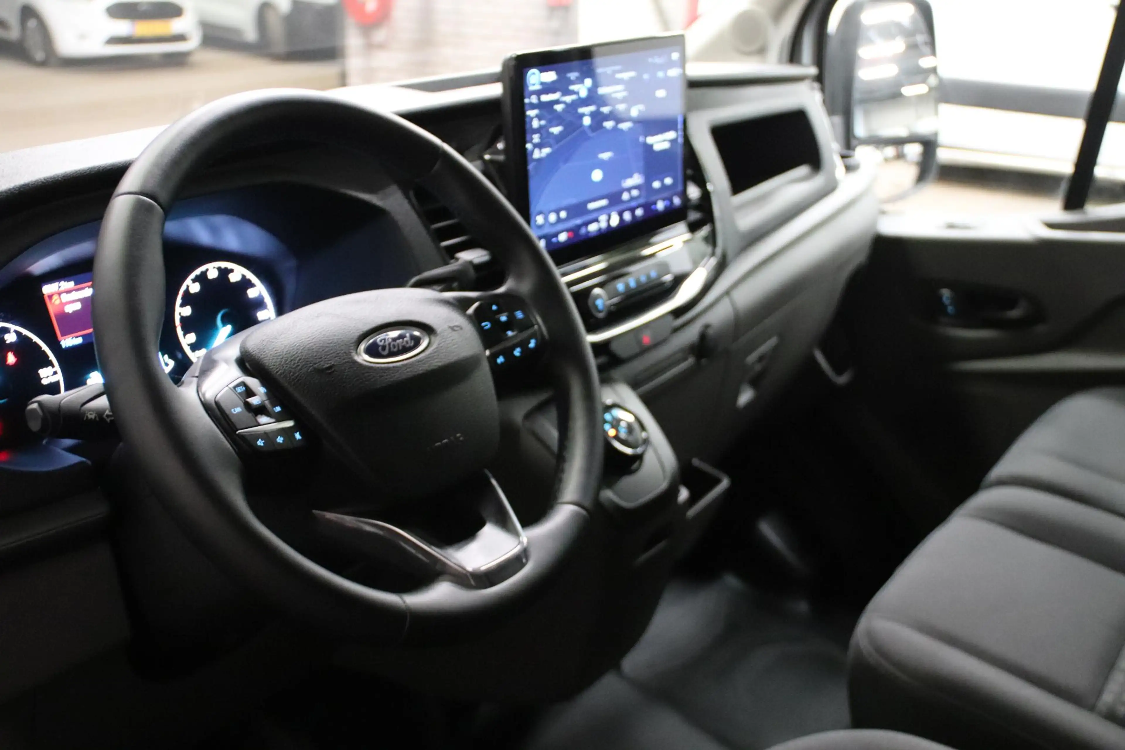 Ford E-Transit L2H2 Trend 68 kWh — photo 8