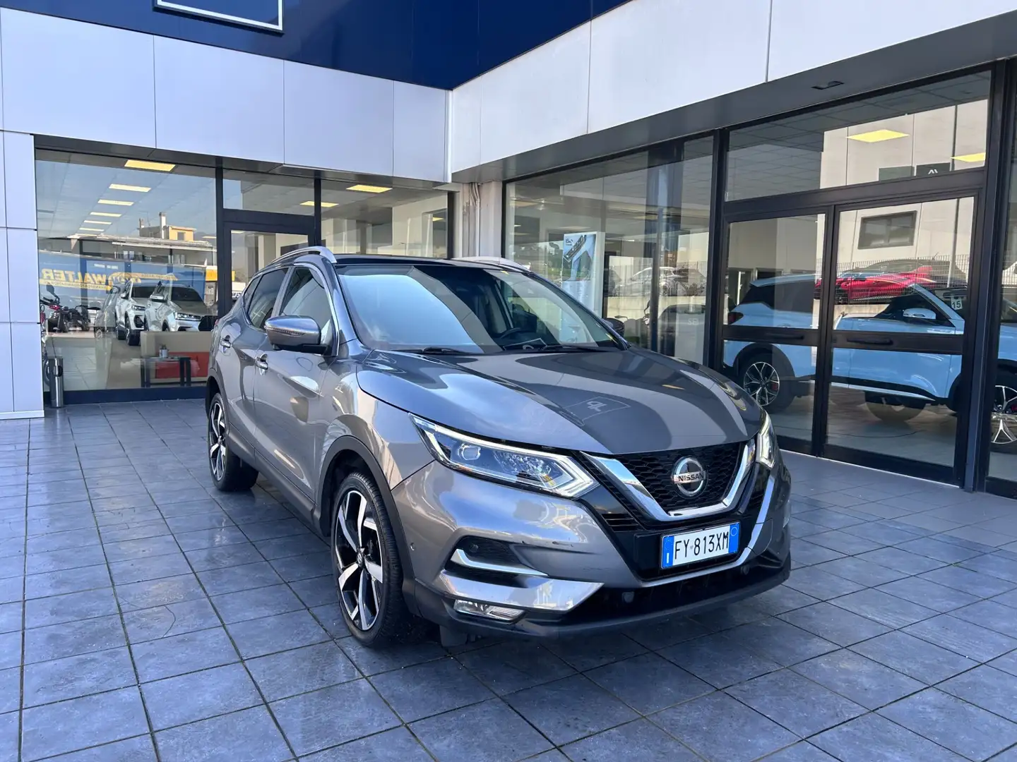 Nissan Qashqai 1.5 dCi 115 CV Tekna Schwarz - 1