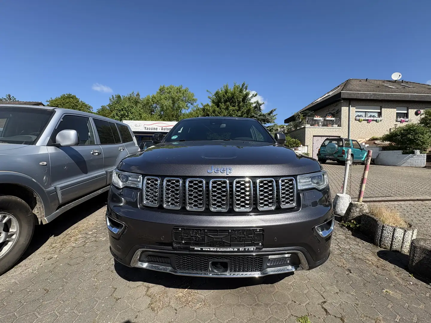 Jeep Grand Cherokee 3.0 CRD Overland Grau - 1