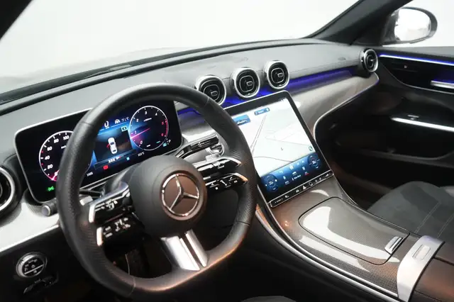 Mercedes-Benz C-Class view 13