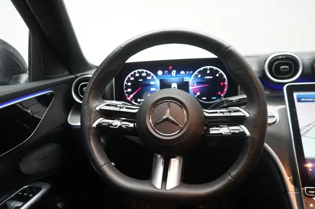 Mercedes-Benz C-Class view 15