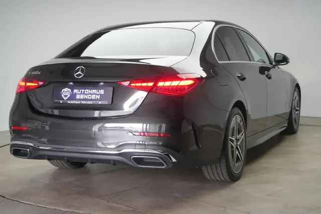 Mercedes-Benz C-Class view 6