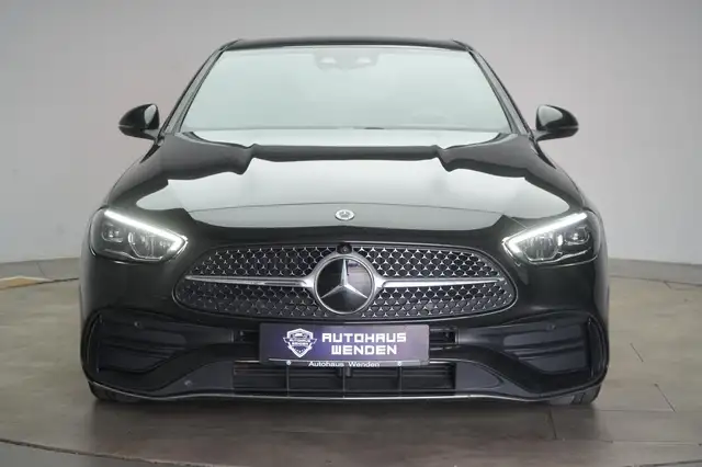 Mercedes-Benz C-Class view 3