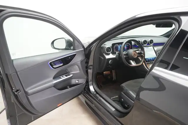 Mercedes-Benz C-Class view 12