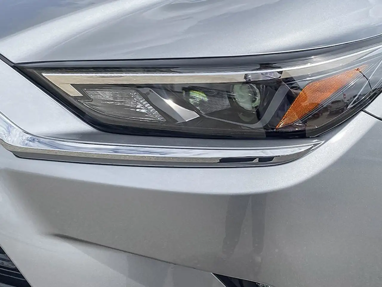 Toyota Grand Highlander photo Toyota Grand Highlander