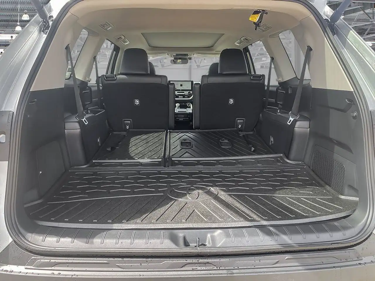 Toyota Grand Highlander photo Toyota Grand Highlander