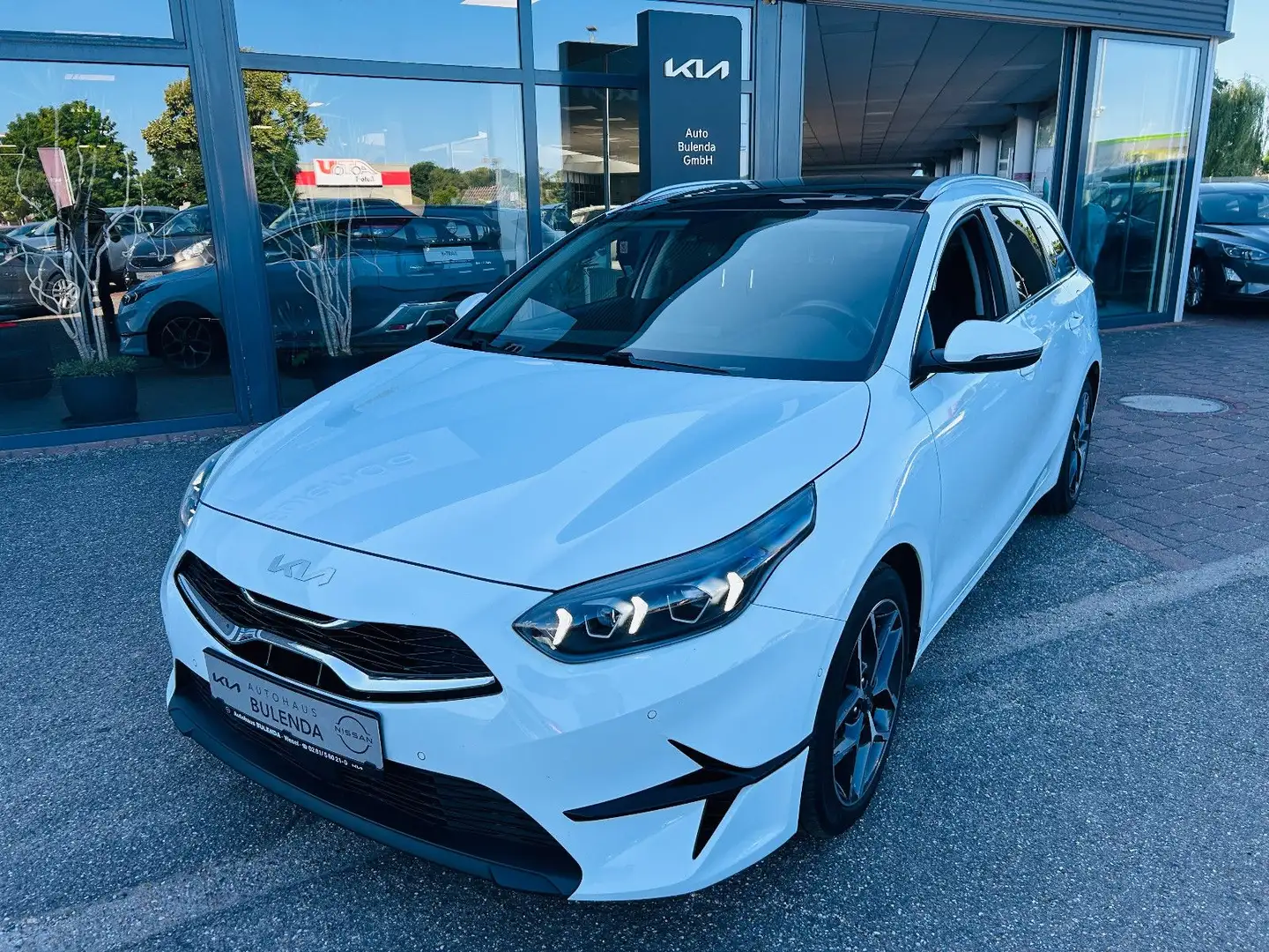 Kia Ceed SW / cee'd SW Ceed Sportswagon 1.5T DCT7 Platinum GLASDACH Weiß - 2