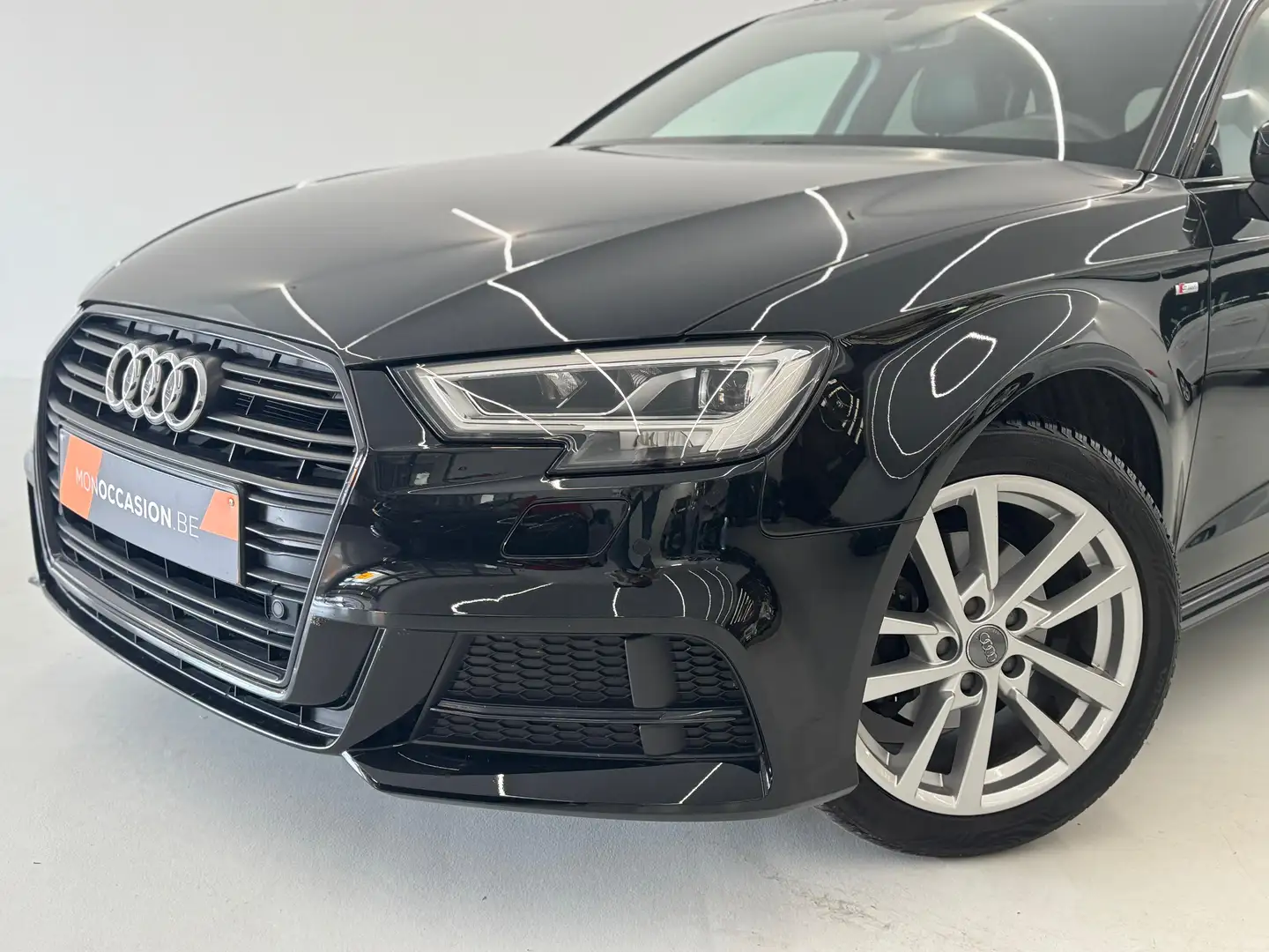 Audi A3 Sportback TFSI S-Line Gps Capteurs Av-Ar Cuir Led Noir - 2