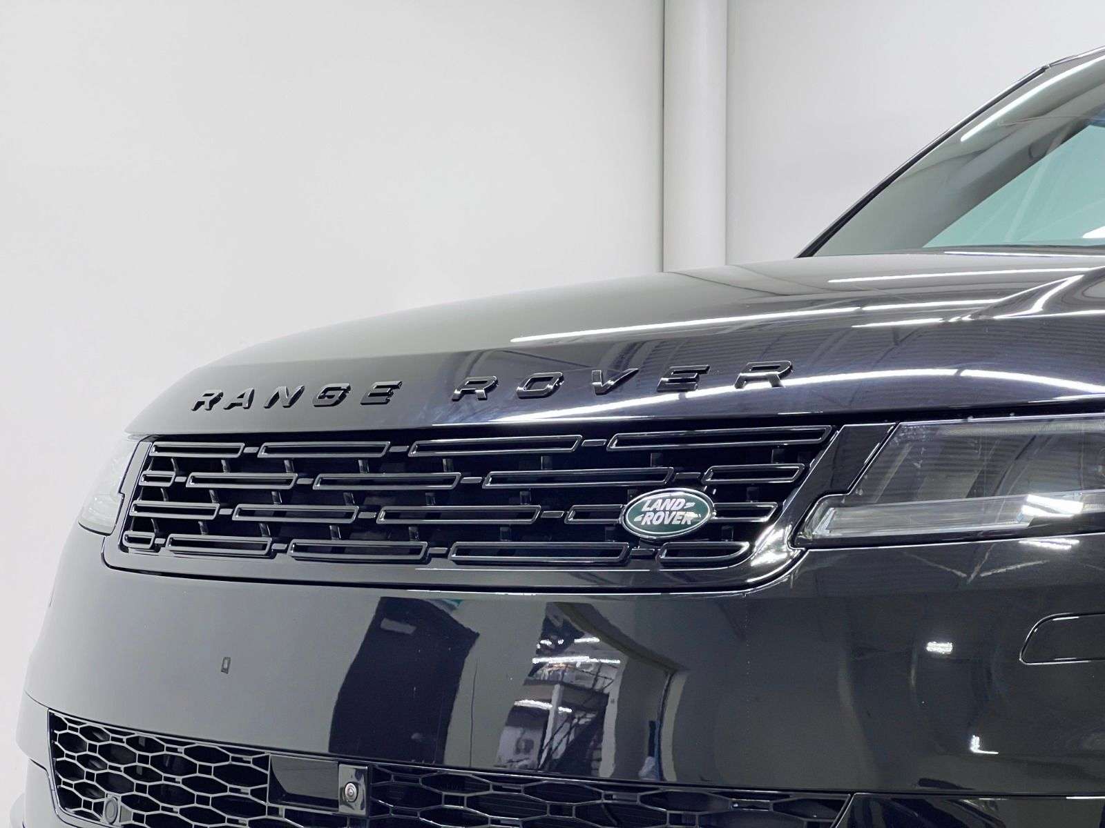 2026 Land Rover Range Rover Sport P460E DYNAMIC SE | PLUG IN HYBRID thumb 10