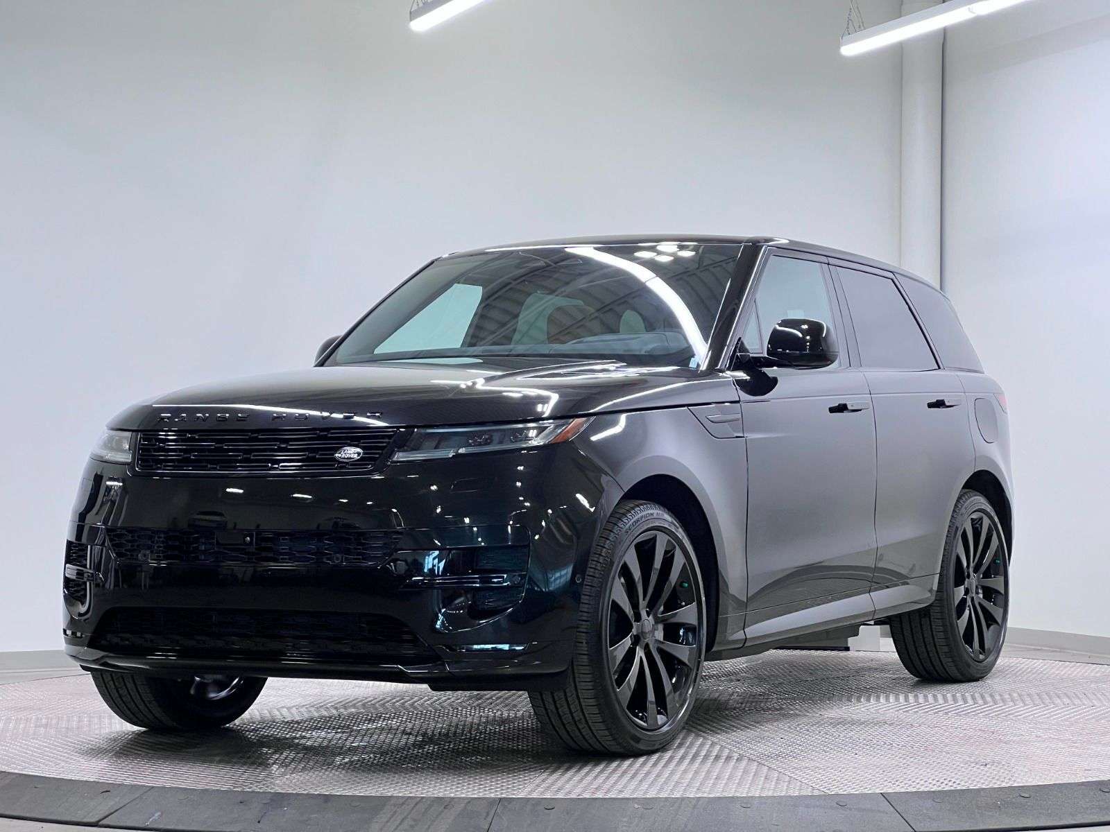 2026 Land Rover Range Rover Sport P460E DYNAMIC SE | PLUG IN HYBRID