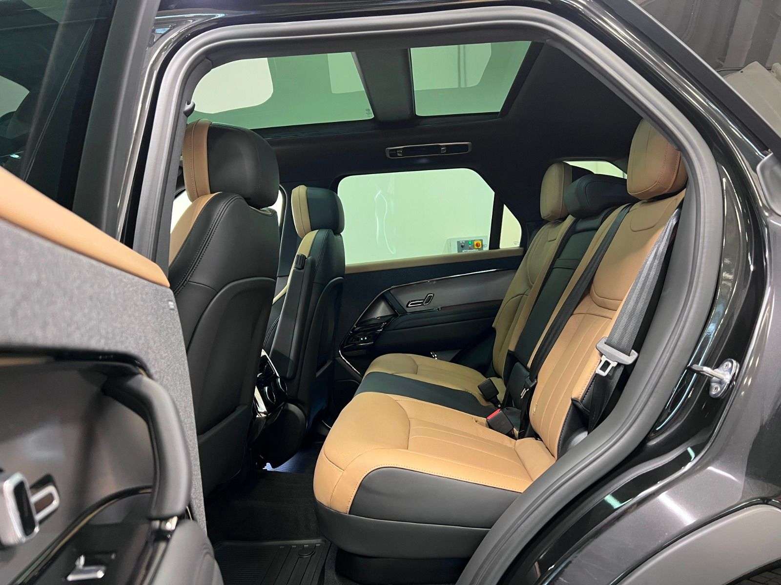 2026 Land Rover Range Rover Sport P460E DYNAMIC SE | PLUG IN HYBRID thumb 26
