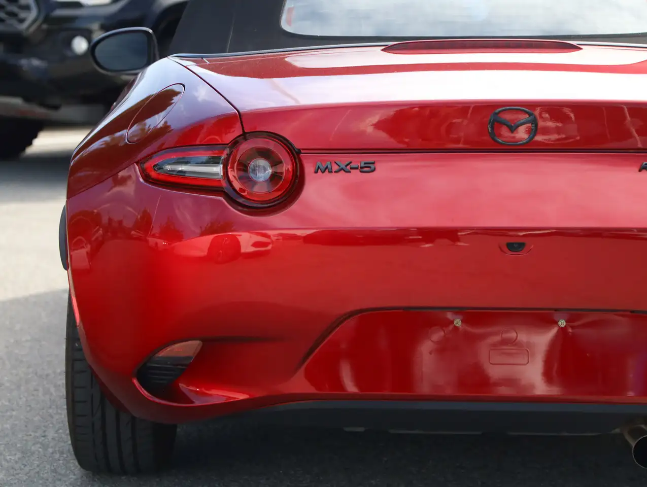 Mazda MX-5 Miata снимка Mazda MX-5 Miata