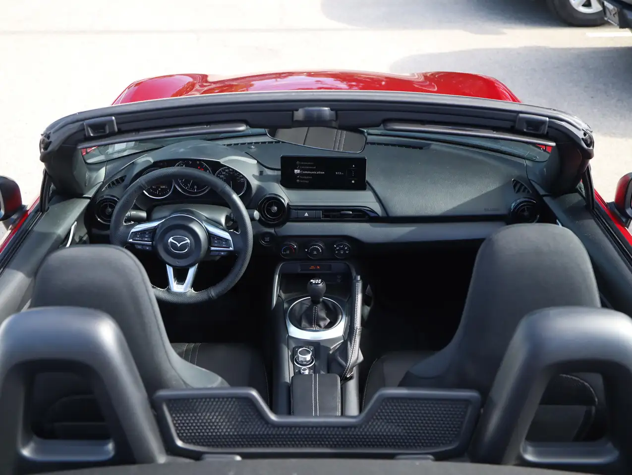 Mazda MX-5 Miata снимка Mazda MX-5 Miata