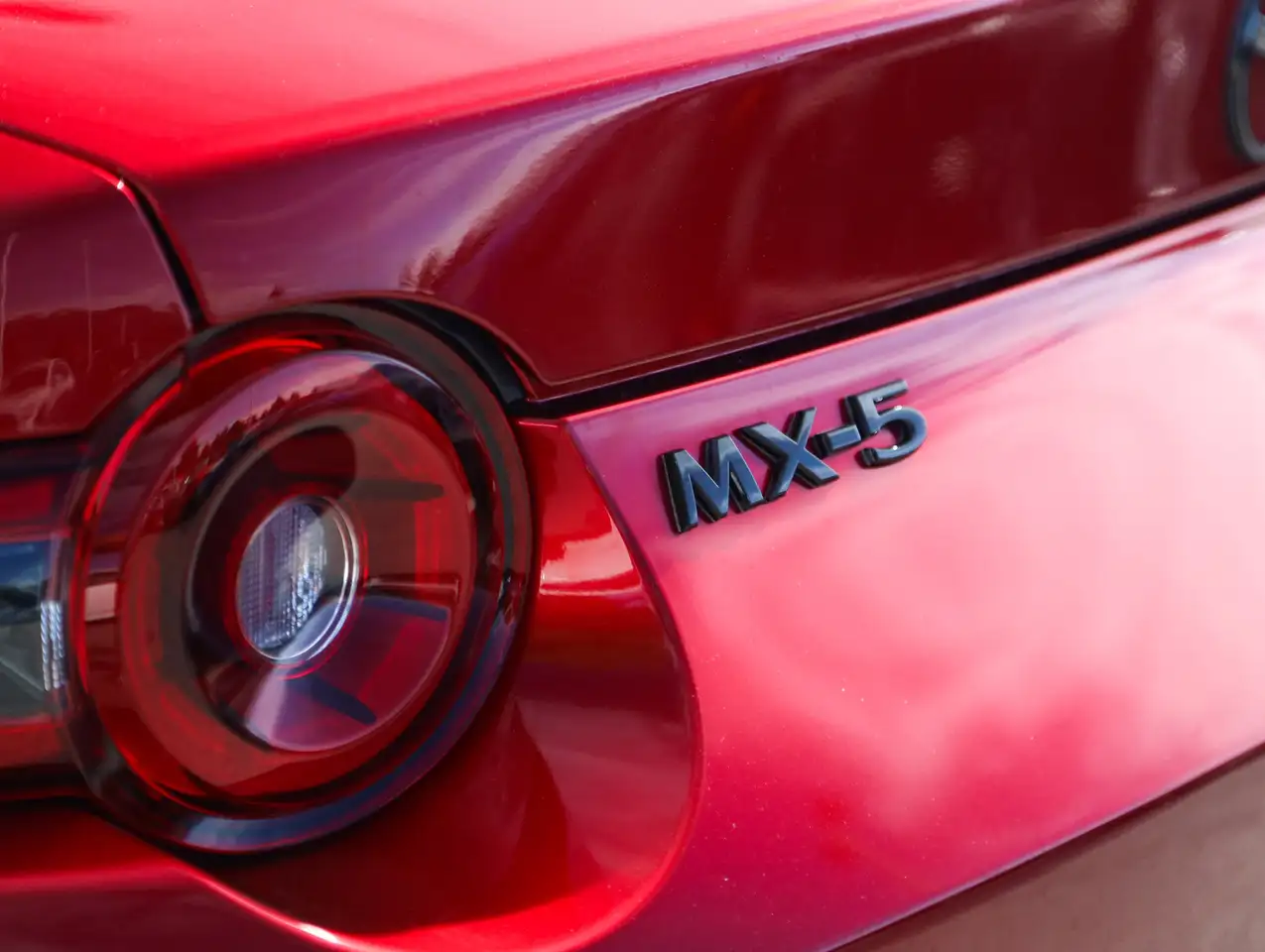 Mazda MX-5 Miata снимка Mazda MX-5 Miata
