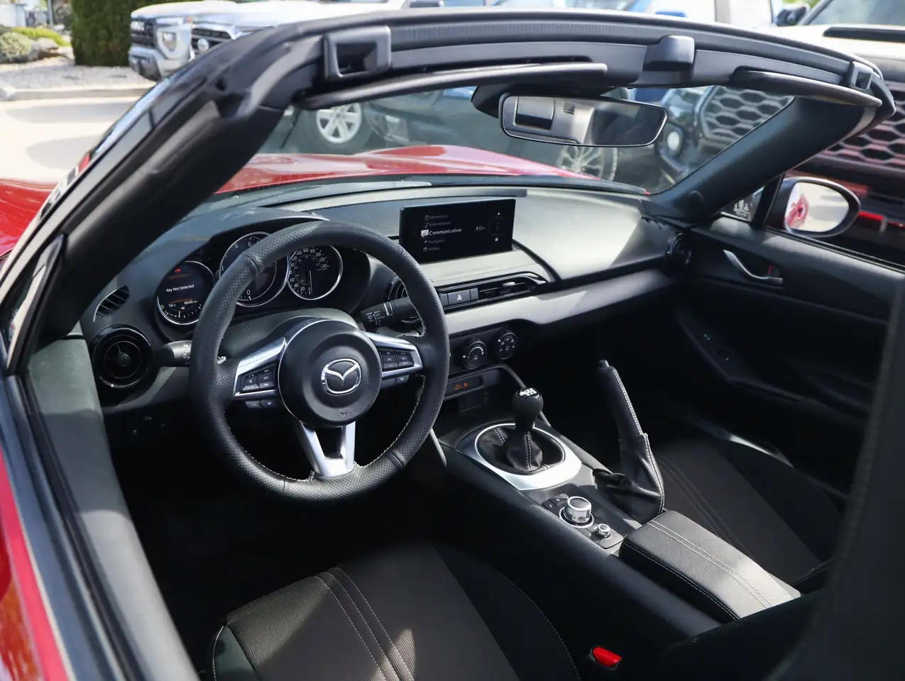 Mazda MX-5 Miata снимка Mazda MX-5 Miata