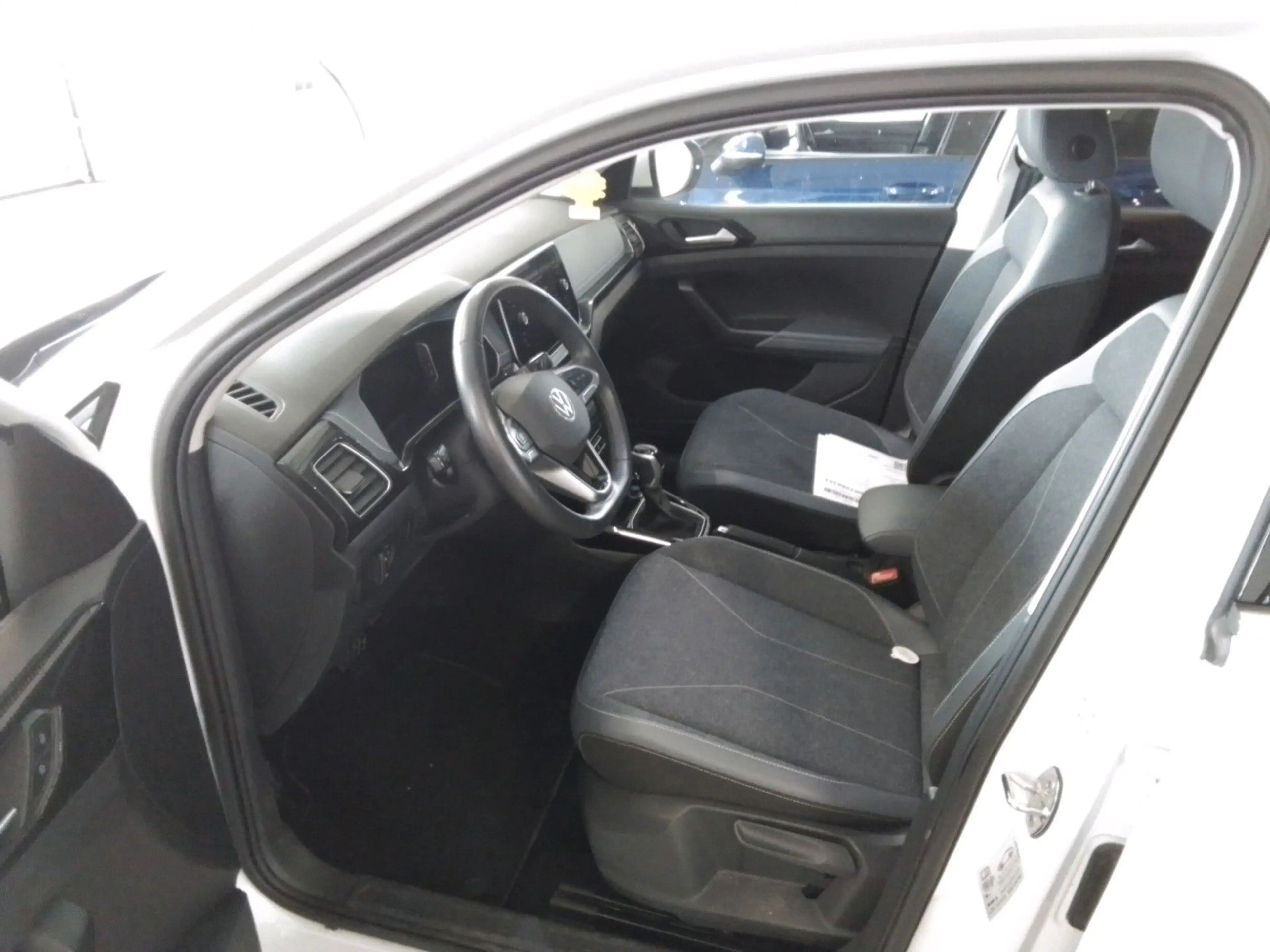 Volkswagen T-Cross 1.0 TSI DSG VIRTUELL*IQ-Light*NAVI*ACC* — photo 6
