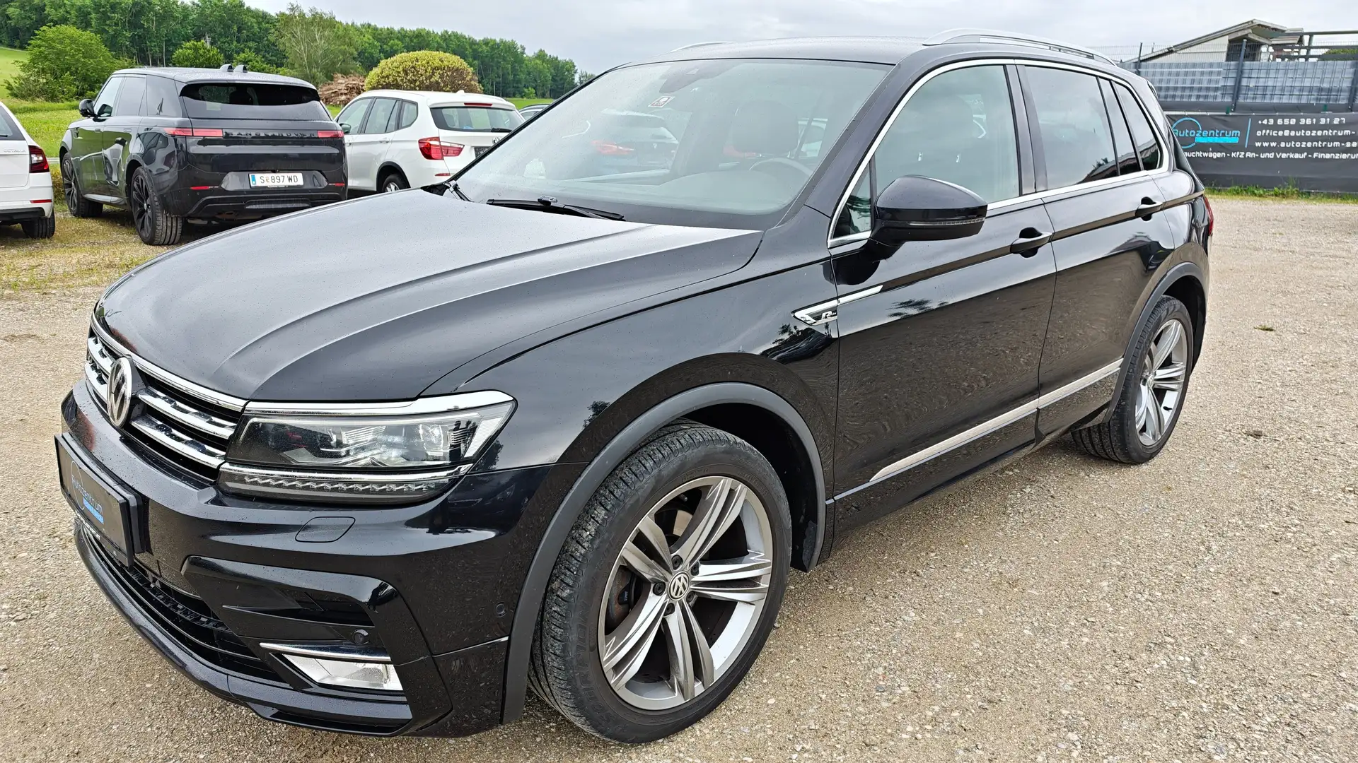 Volkswagen Tiguan R-LINE* Comfortline BMT/Start-Stopp 4Motion; 4X4 Schwarz - 1