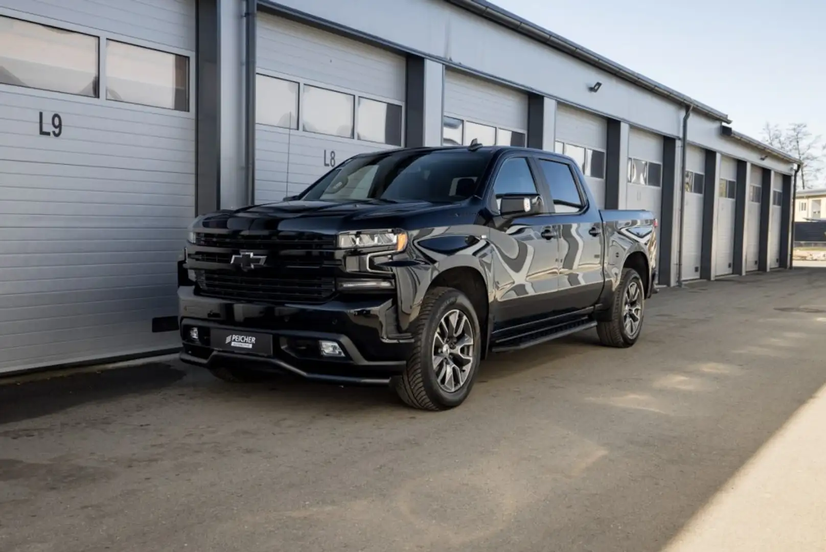 Chevrolet Silverado 1500 RST Crew Cab Short Box 4x4 Schwarz - 1