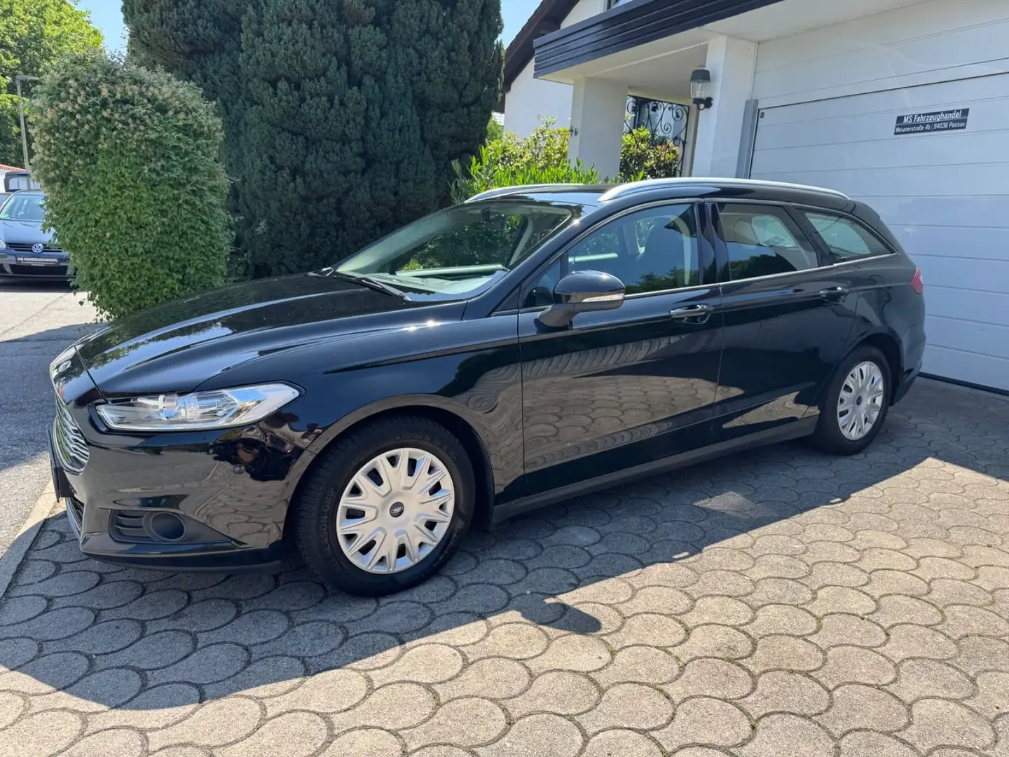 Ford Mondeo 2.0 TDCI AUTOMATIK *TÜV 02/27*Navi*SHZ Nero - 2