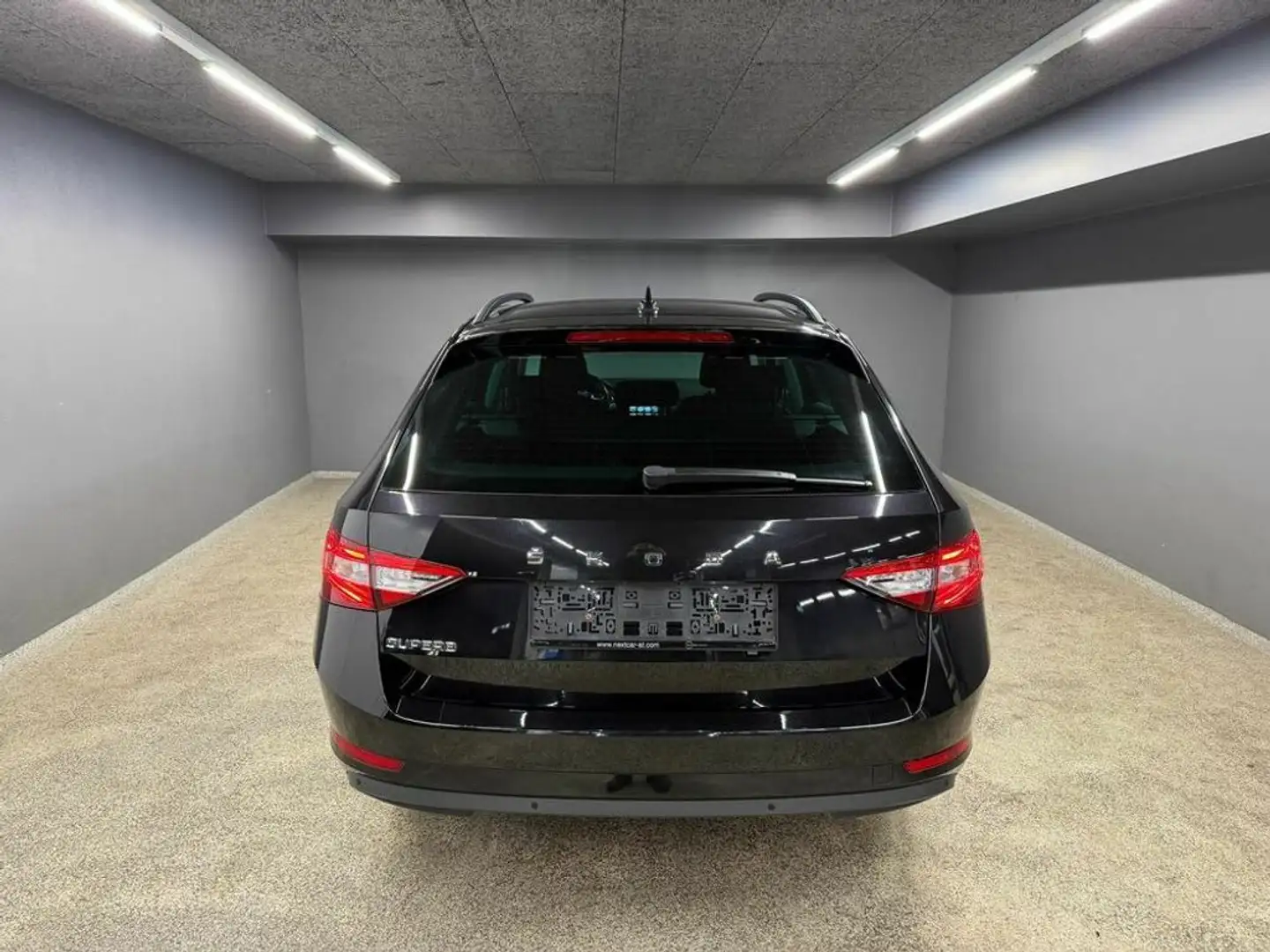 Skoda Superb Ambition Schwarz - 2