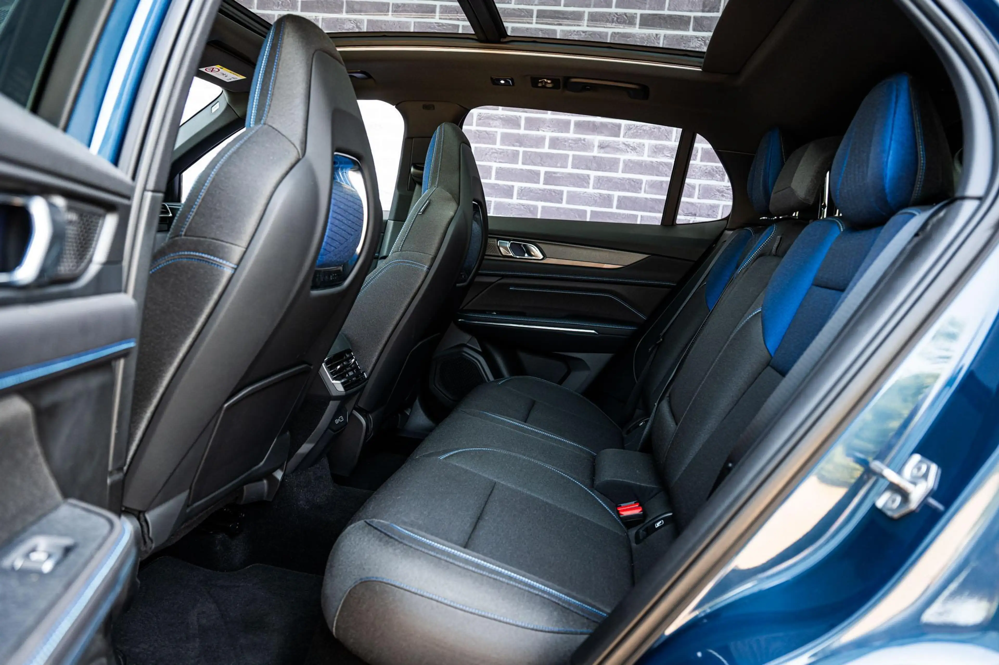 Lynk & Co 01 1.5 Plug-in Hybrid | PHEV | Donkere Hemelbekleding — photo 11