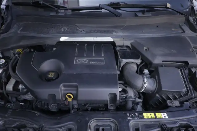 Land Rover Discovery Sport view 20