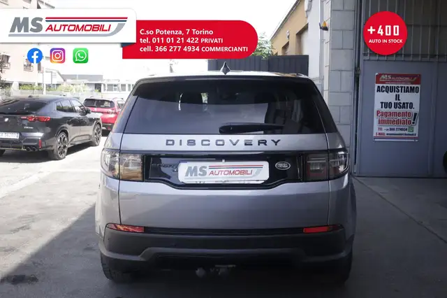 Land Rover Discovery Sport view 7
