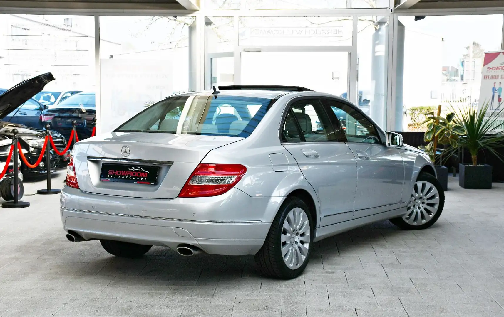 Mercedes-Benz C 350 CDI BlueEfficiency 4Matic Memory Navi Xeno Silber - 2