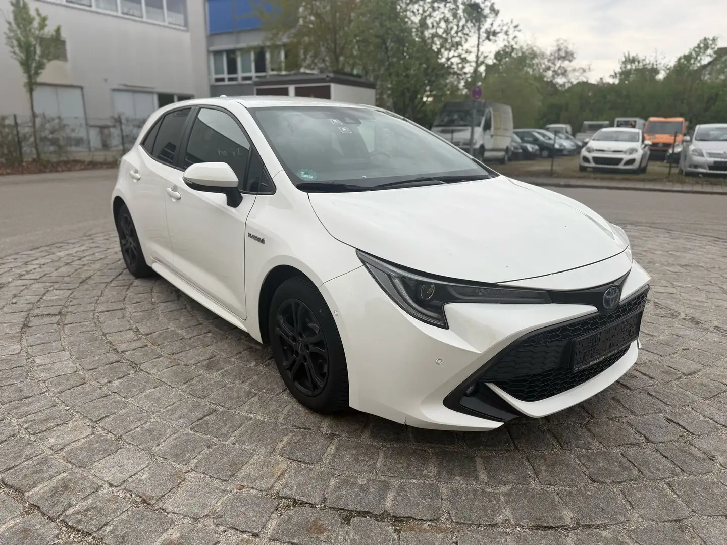Toyota Corolla Hybrid Club Wit - 2