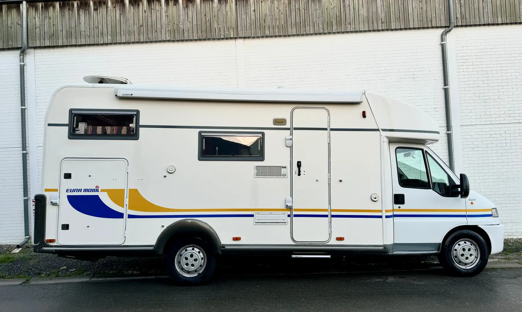 Caravans-Wohnm Euramobil EURA MOBIL Profilé Fiat 2.8JTD / GARAGE / ALKO / SOLAR Weiß - 2