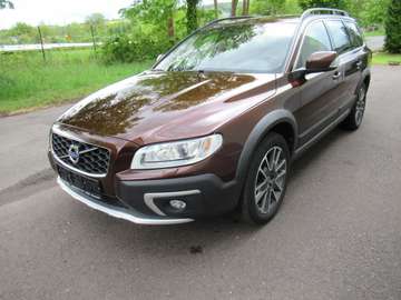 D5 AWD Summum Geartronic Leder/PDC/Navi/AHK