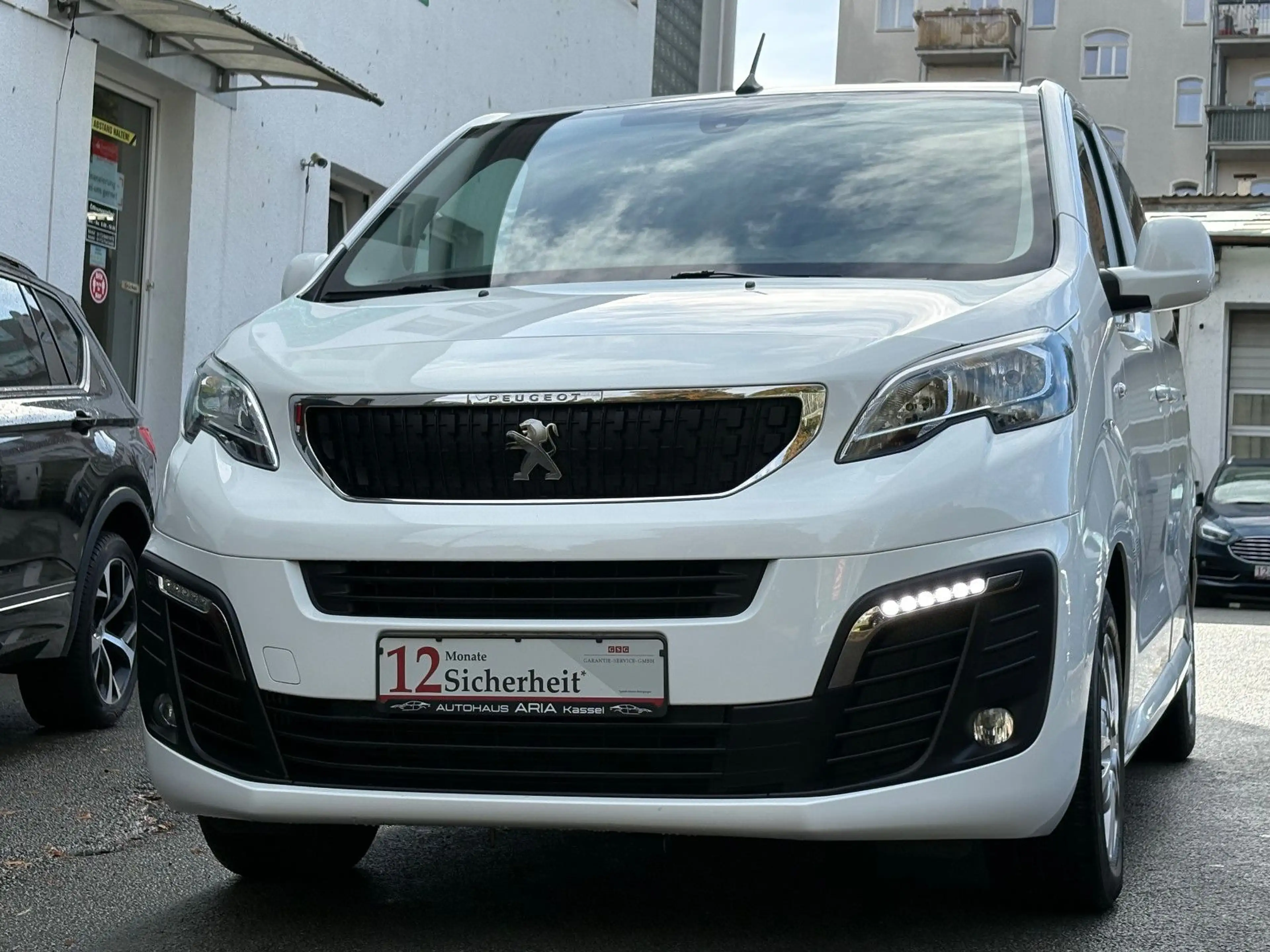 Peugeot Traveller 2.0 HDI L1 5.Sitzer Business NAVI AHK — photo 3