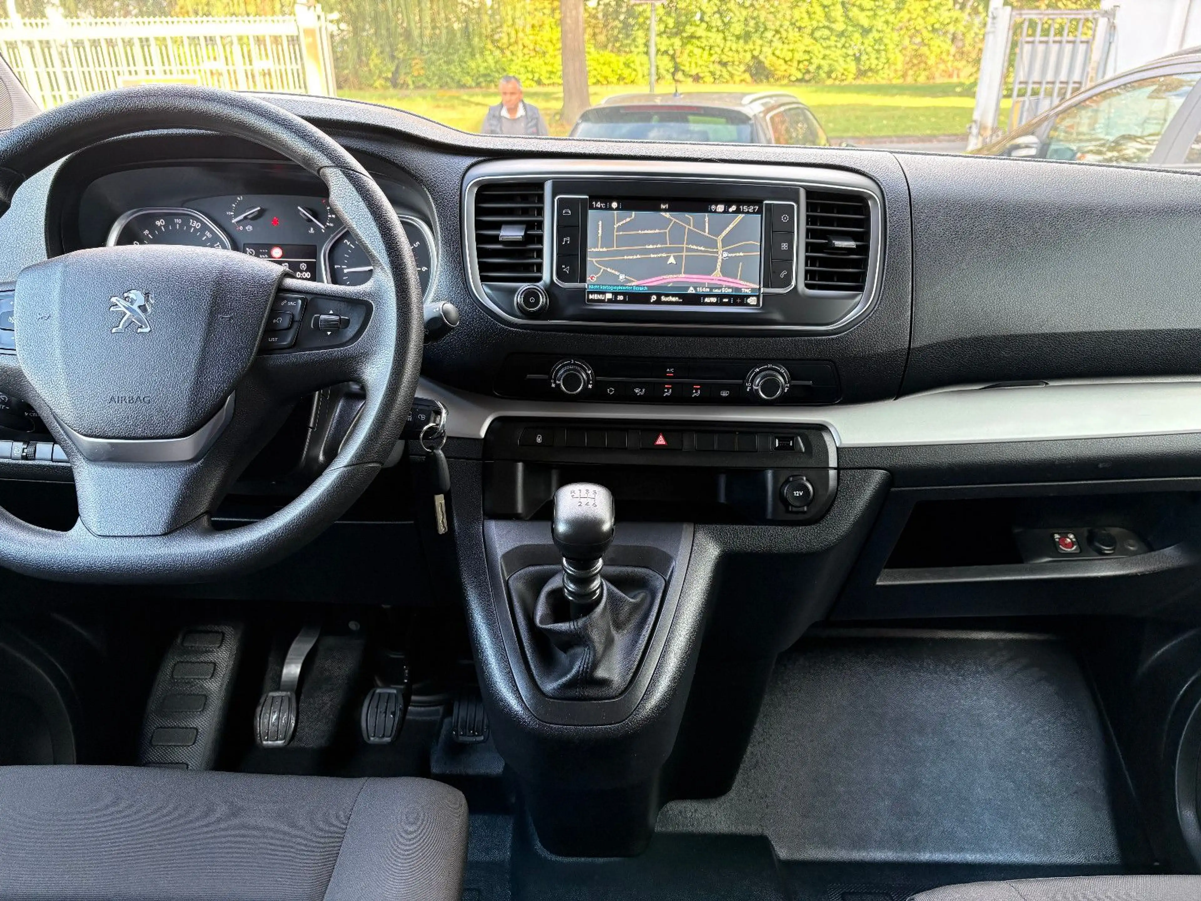 Peugeot Traveller 2.0 HDI L1 5.Sitzer Business NAVI AHK — photo 15