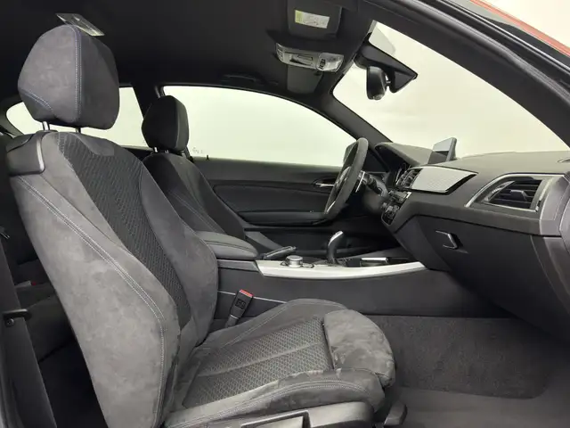 BMW 1 Series view 14
