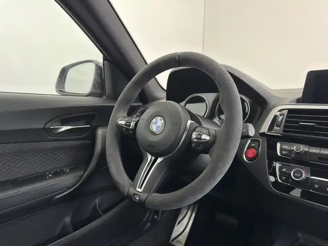 BMW 1 Series view 12