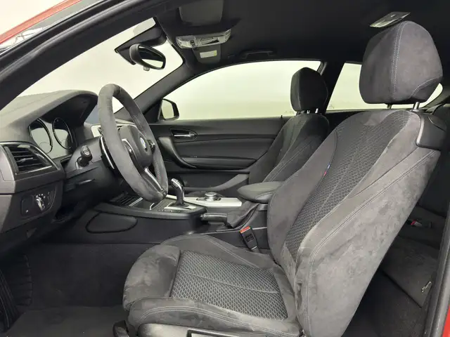 BMW 1 Series view 8