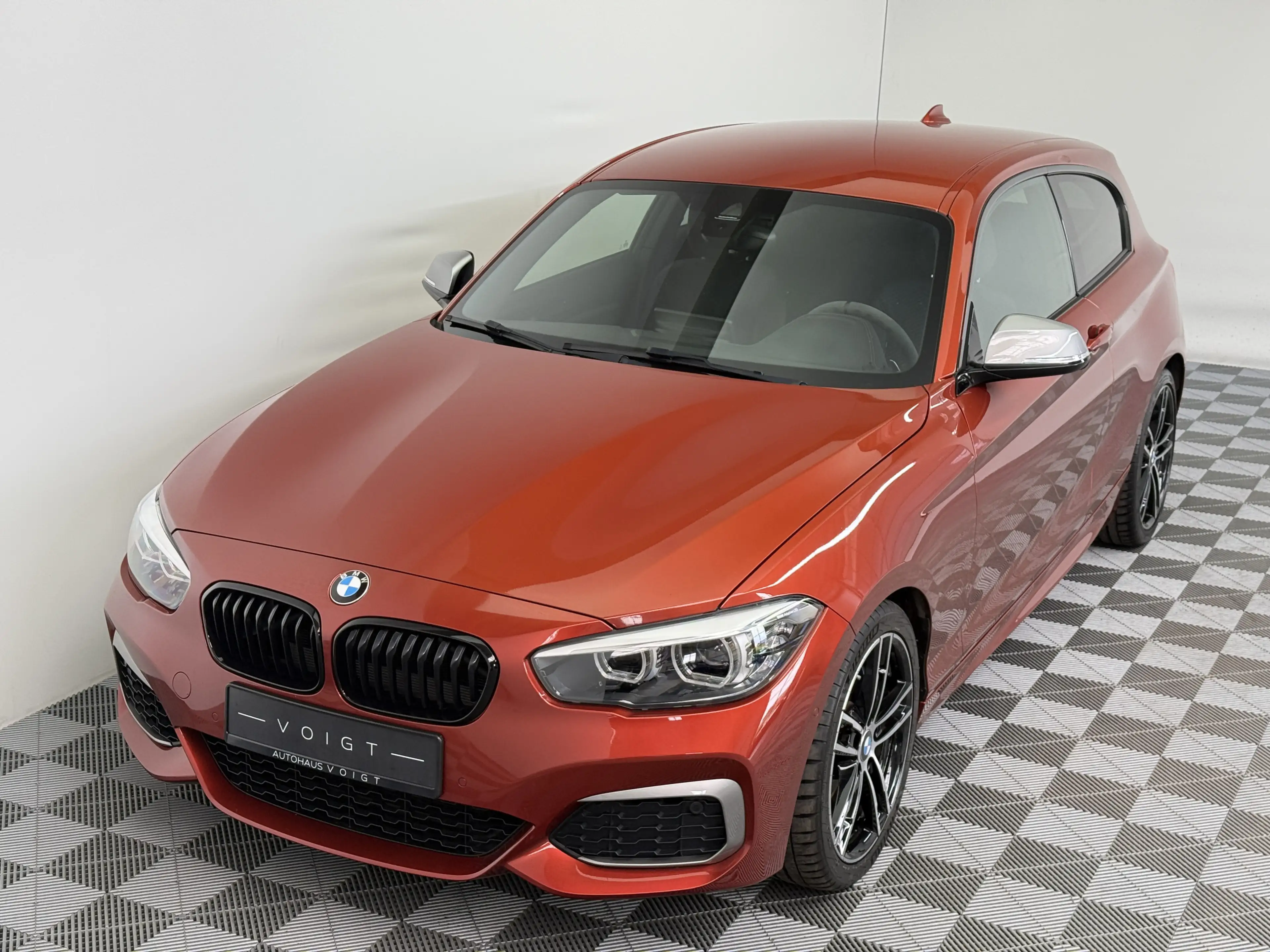 BMW 140 xDrive No-OPF|HiFi|DAB|LED|Keyless|Shadow| — photo 2