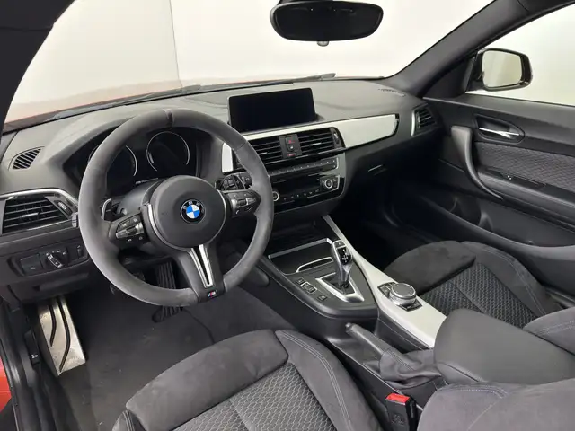 BMW 1 Series view 9