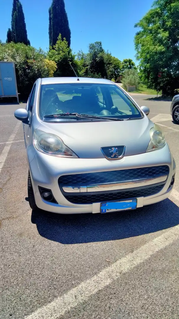 Peugeot 107 107 2005 1.0 12v Allure (sweet years) 5p FL Argento - 1