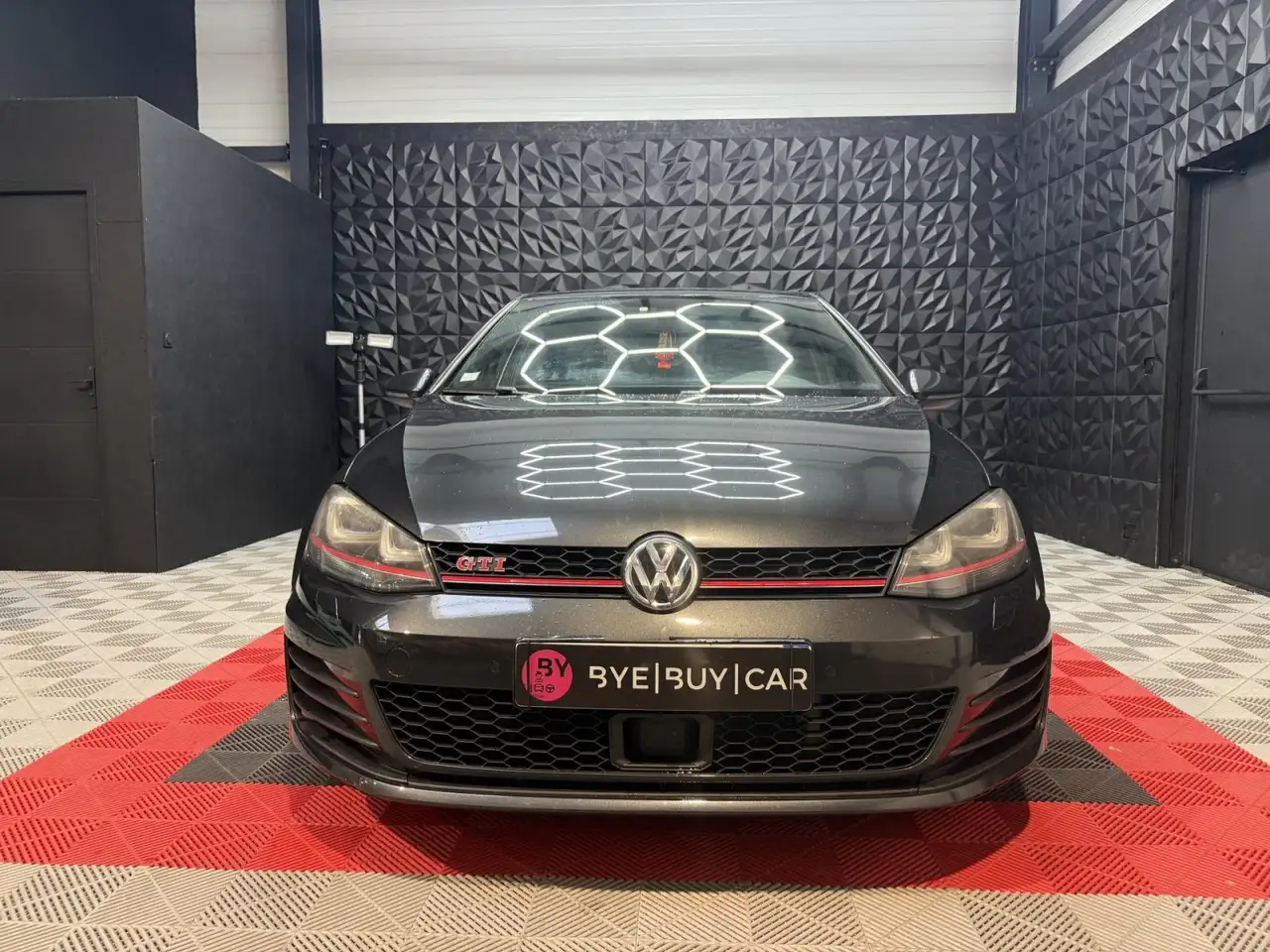 Volkswagen Golf GTI — photo 2