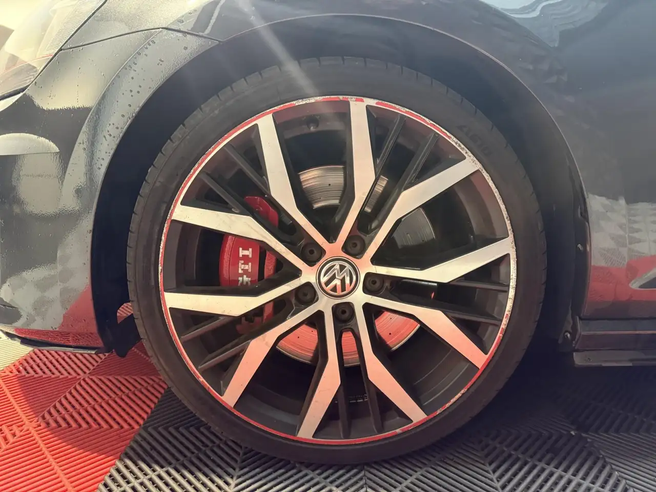 Volkswagen Golf GTI — photo 48