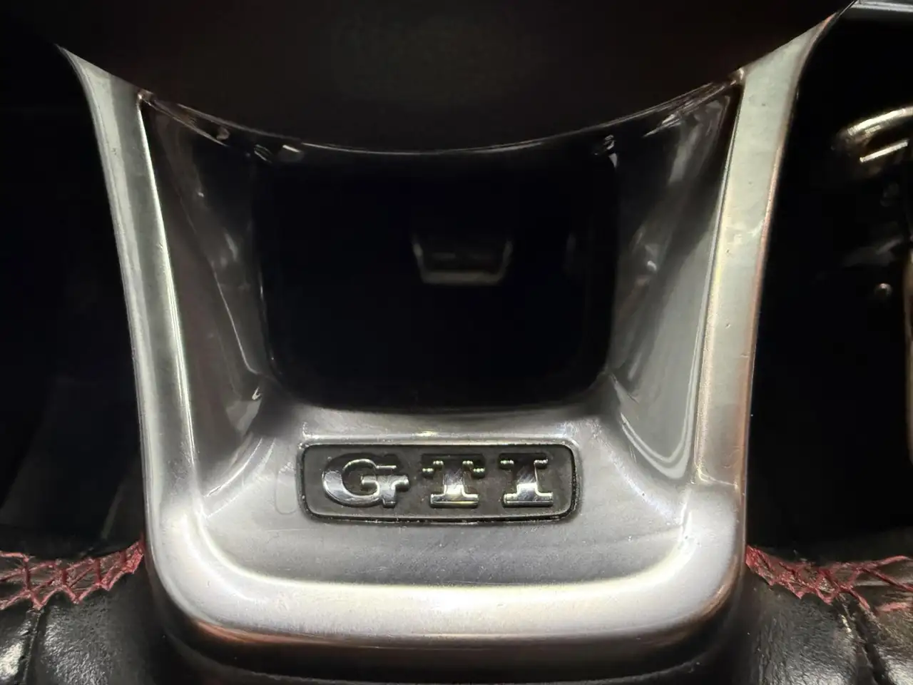Volkswagen Golf GTI — photo 30