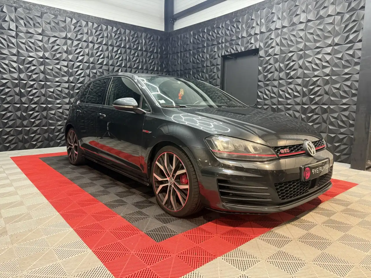 Volkswagen Golf GTI — photo 3
