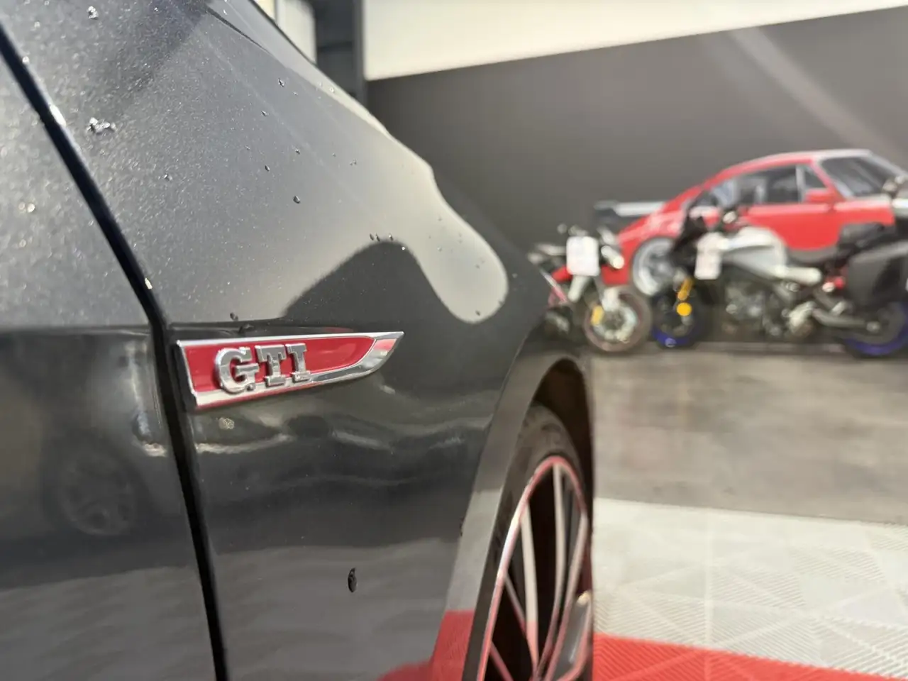 Volkswagen Golf GTI — photo 43