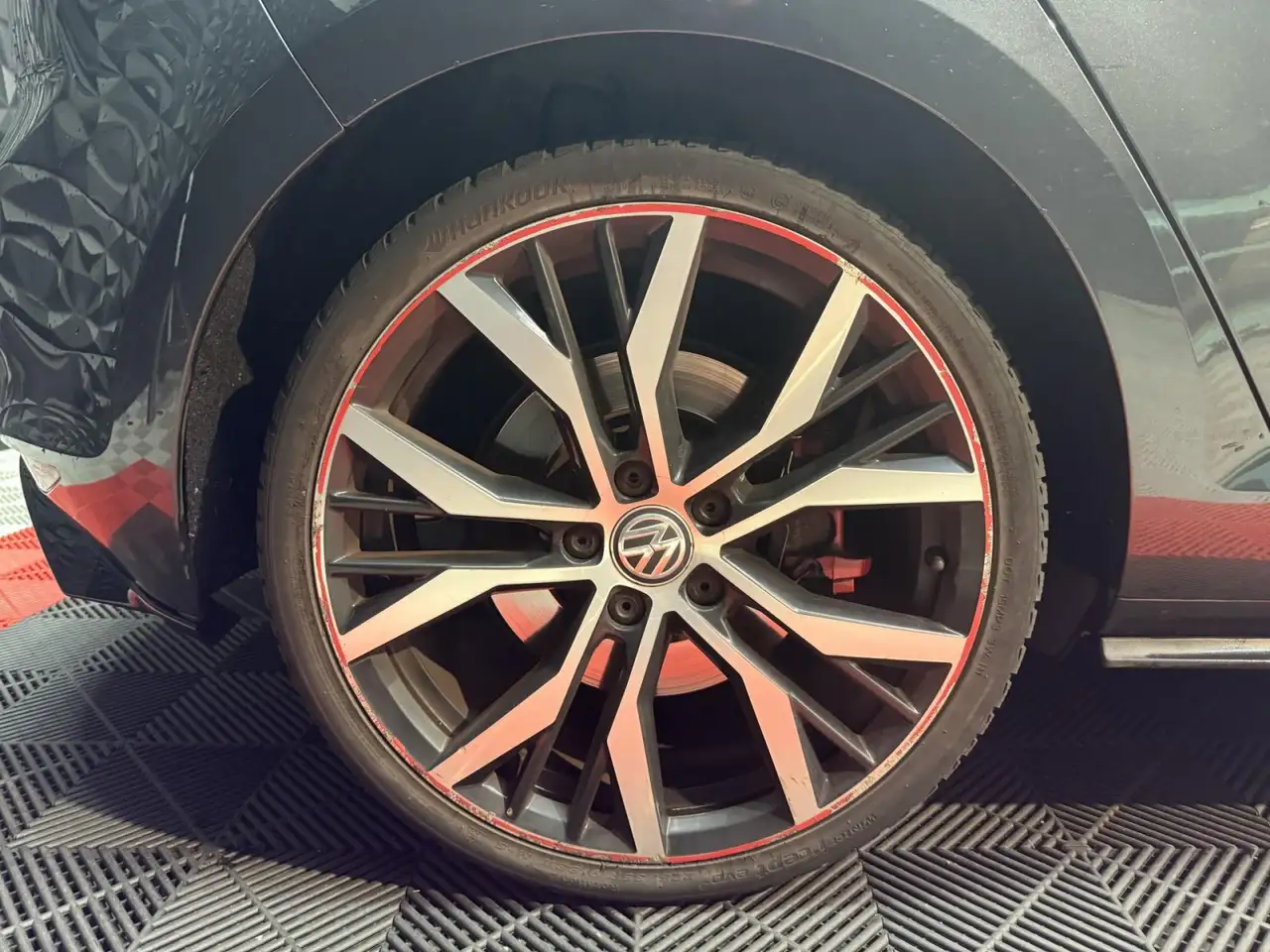 Volkswagen Golf GTI — photo 46