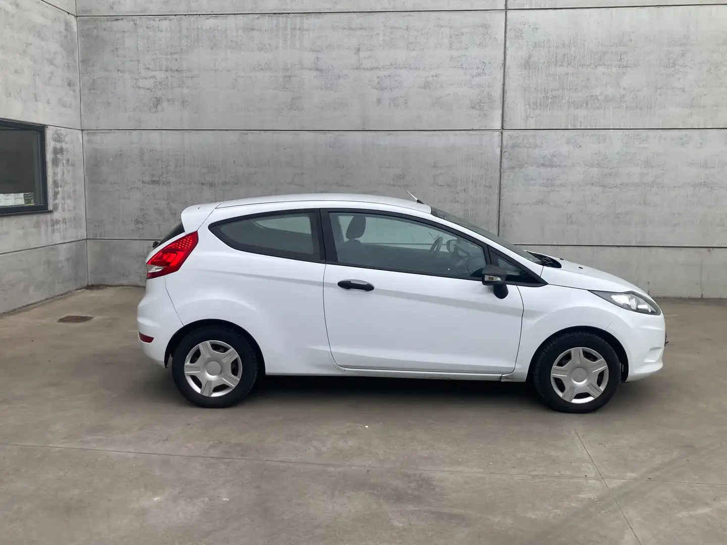 Ford Fiesta 1.2 benzine 2012 met 112000km*perfect*airco*EURO 5 Wit - 1