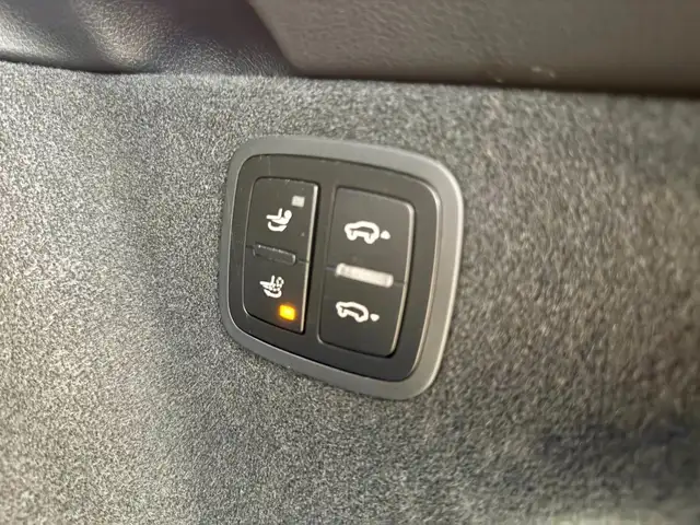 Porsche Macan view 12