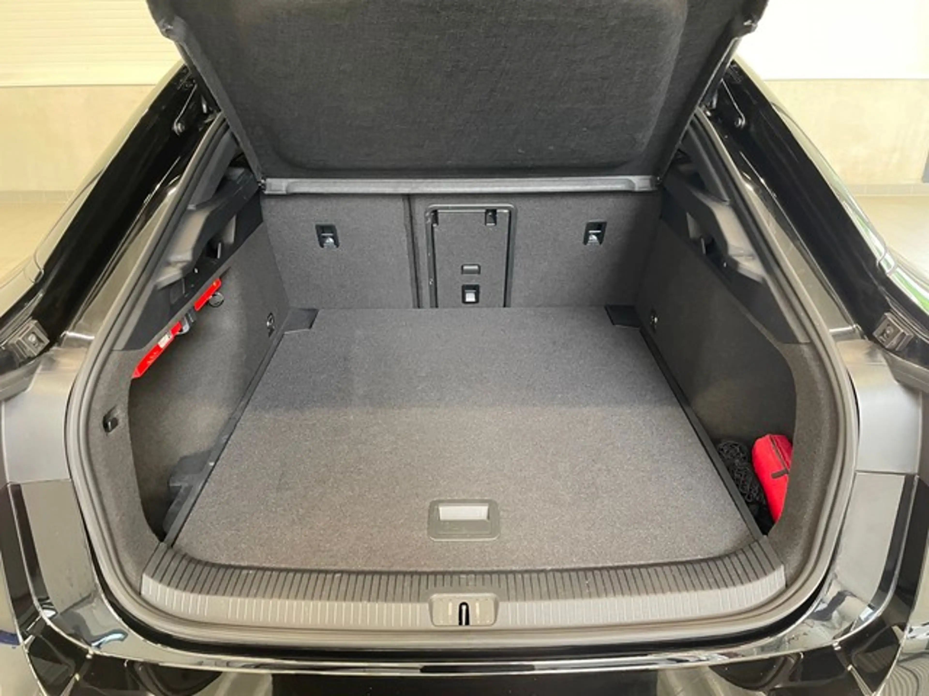 Volkswagen ID.7 Pro 210 kW ACC+LANE+APP+MATRIX+KAMERA — photo 9